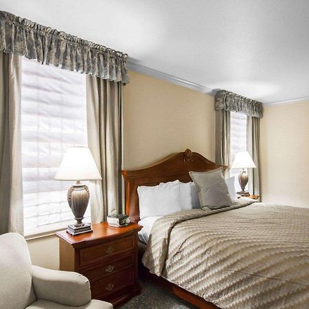 Liberty Hotel, Ascend Hotel Collection Cleburne Extérieur photo