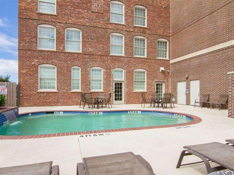 Liberty Hotel, Ascend Hotel Collection Cleburne Extérieur photo