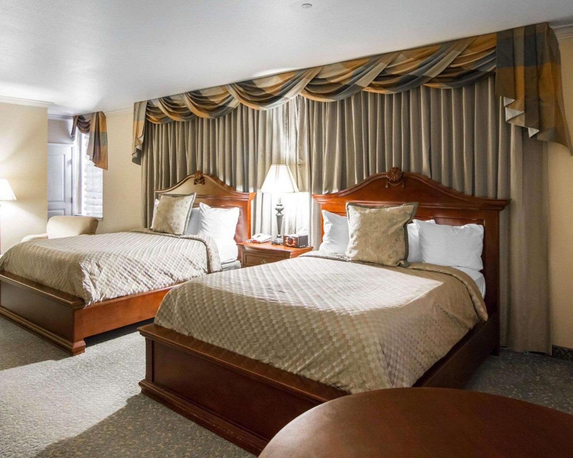 Liberty Hotel, Ascend Hotel Collection Cleburne Extérieur photo